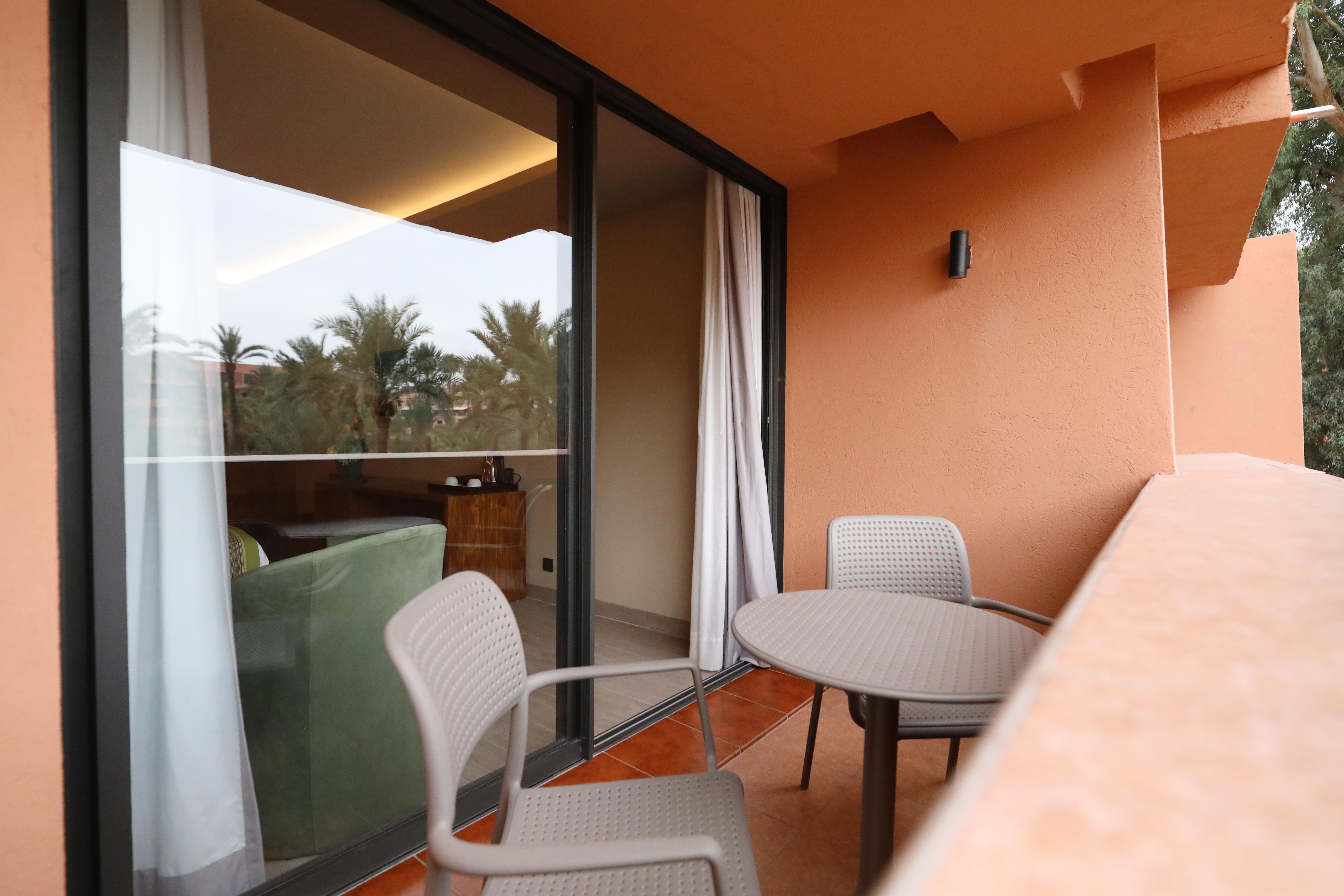 מלון מרקש Kenzi Farah מראה חיצוני תמונה A balcony at the hotel