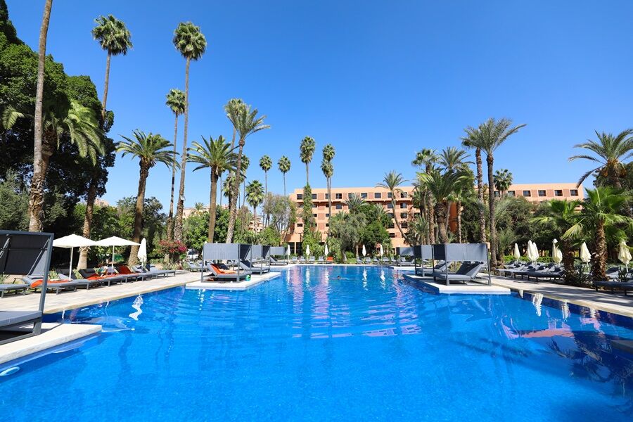 מלון מרקש Kenzi Farah מראה חיצוני תמונה The pool at the hotel